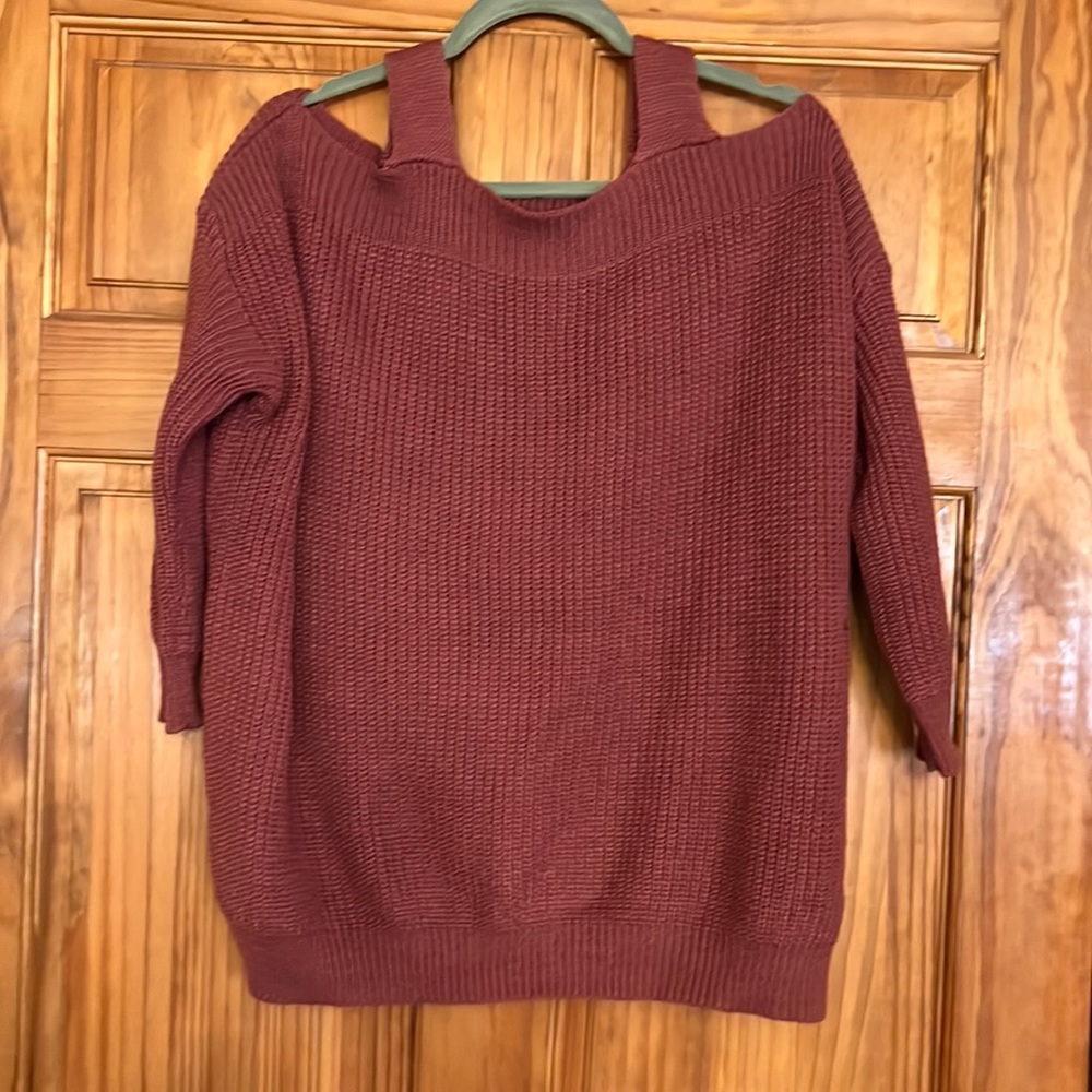 Like New Women's Cold Shoulder Sweater